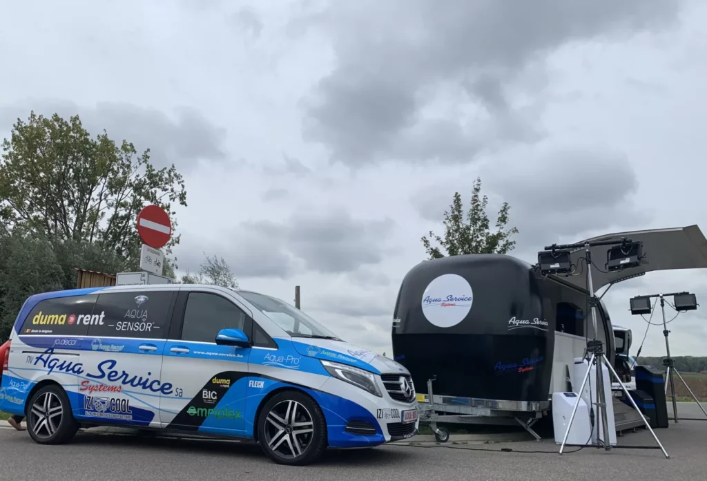 X3M Promostreamer Black with Aqua Service logo with interior X3M Promostreamer Black with Aqua Service logo with interior