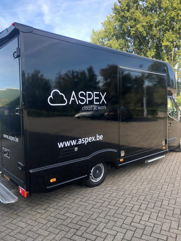 Xtreme-Concepts-X3M-aspex-mobile-office (1)