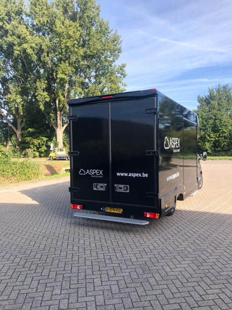 Xtreme-Concepts-X3M-aspex-mobile-office (2)