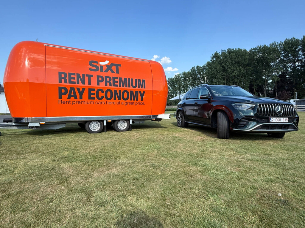 xtreme concepts roadshow sixt 5 Sixt Roadshow-Einheit vollständig gebrandet im Hafen von Nizza